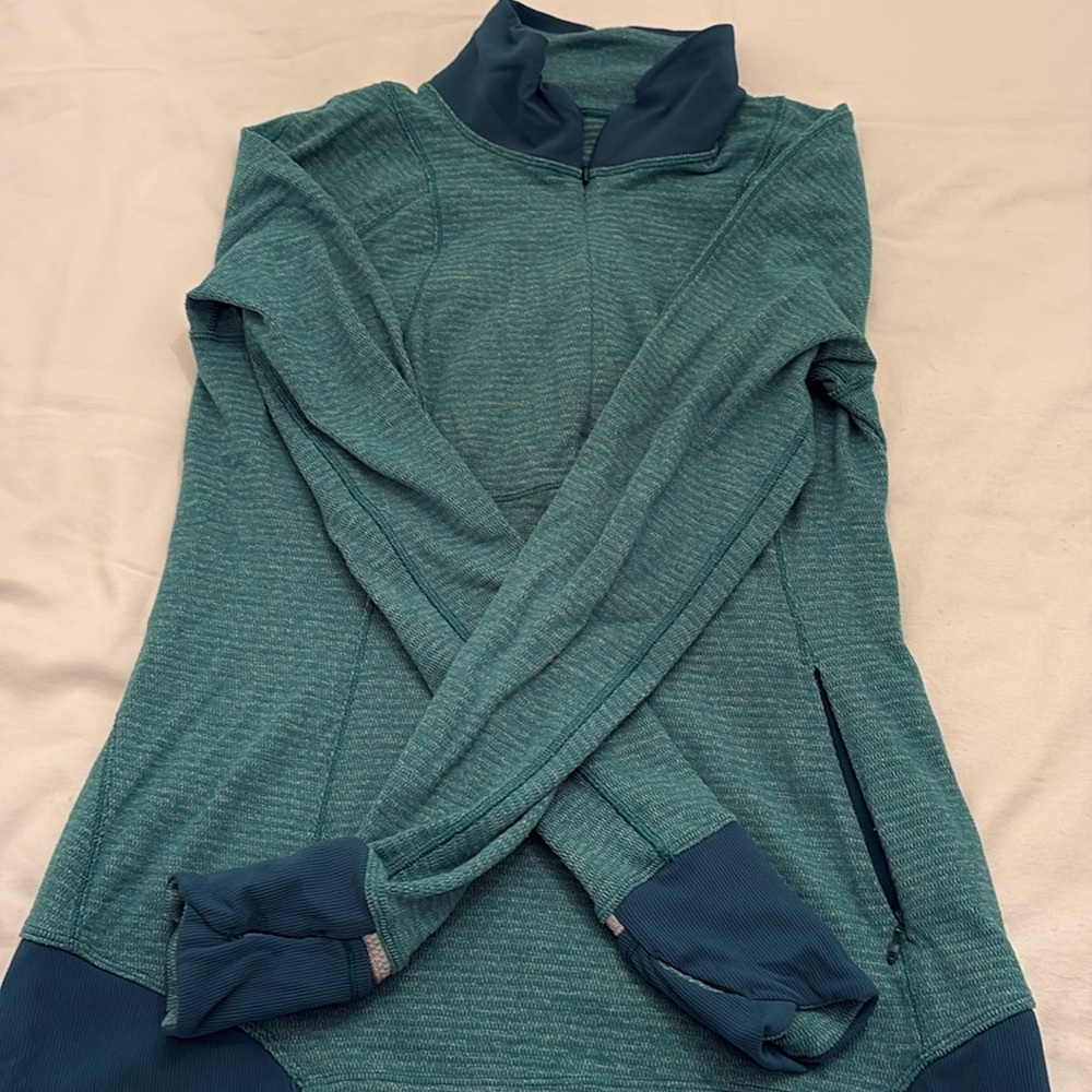 LULU LEMON half zip, size 10, great condition